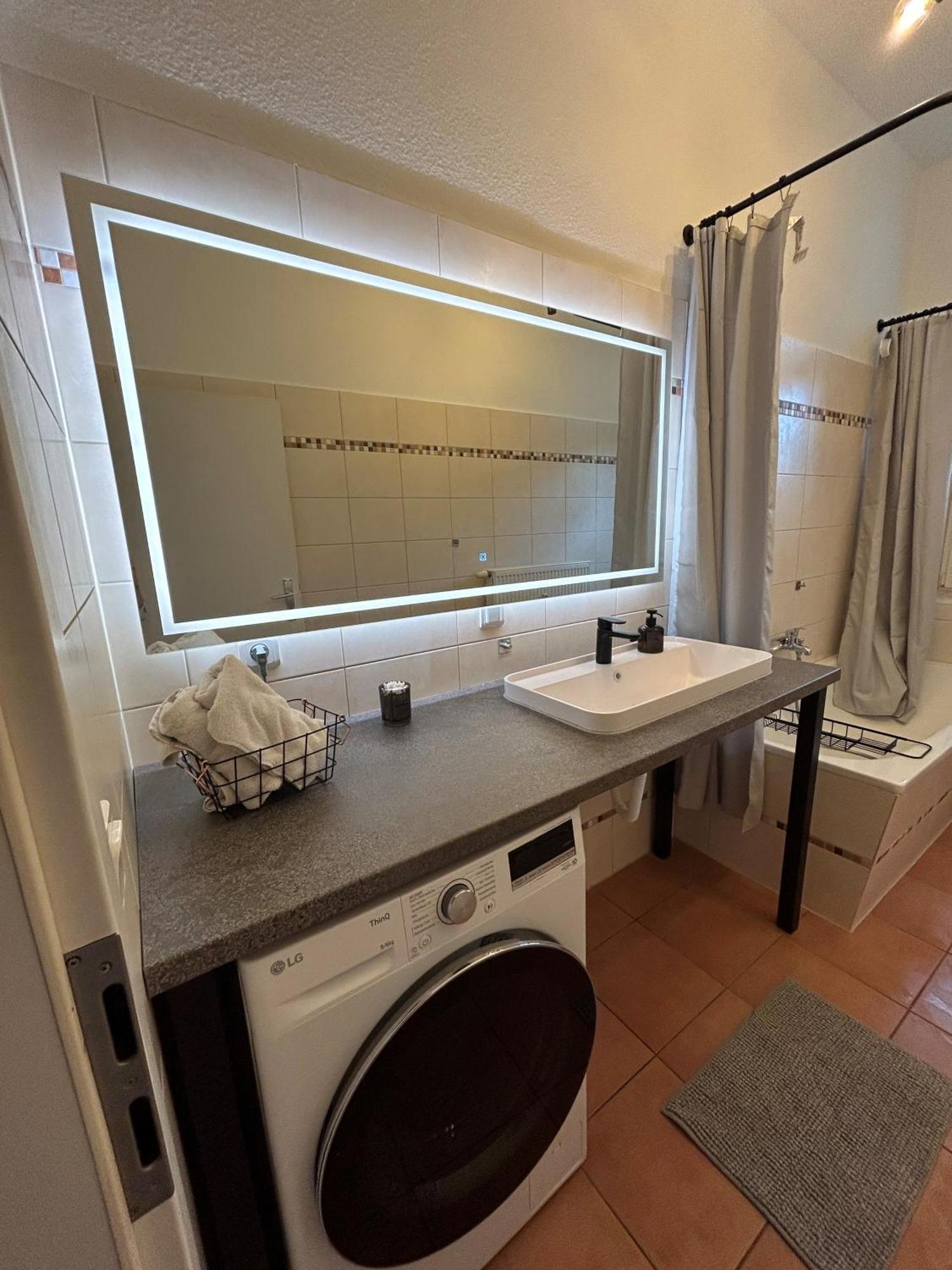 Mintara Komfort Apartment Mit Grill -Terrasse, Sky Und Parkplatz 马格德堡 外观 照片